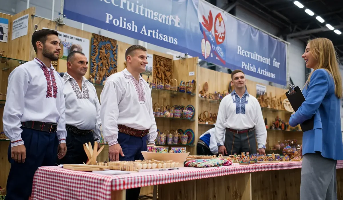 Ouvrier polonais travaillant sur chantier